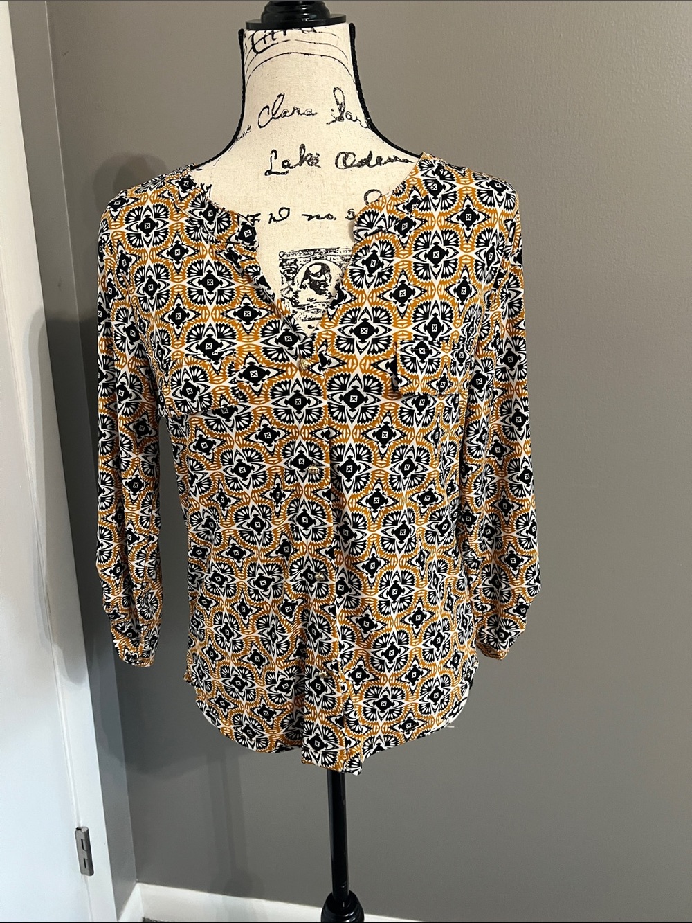 NWOT Women's Printed Split-Neck Blouse - Mustard Black White